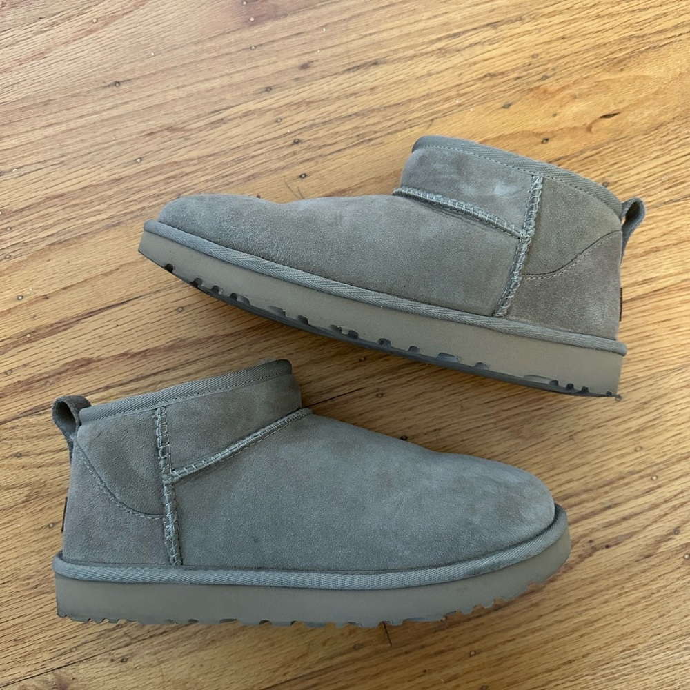 Women’s UGG Ultra Mini boots